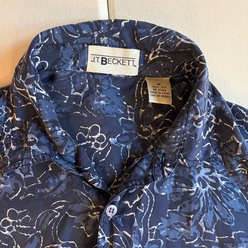 JT Beckett 100% Silk Blue Hawaiian Floral Button Up Shirt M - Picture 2 of 4